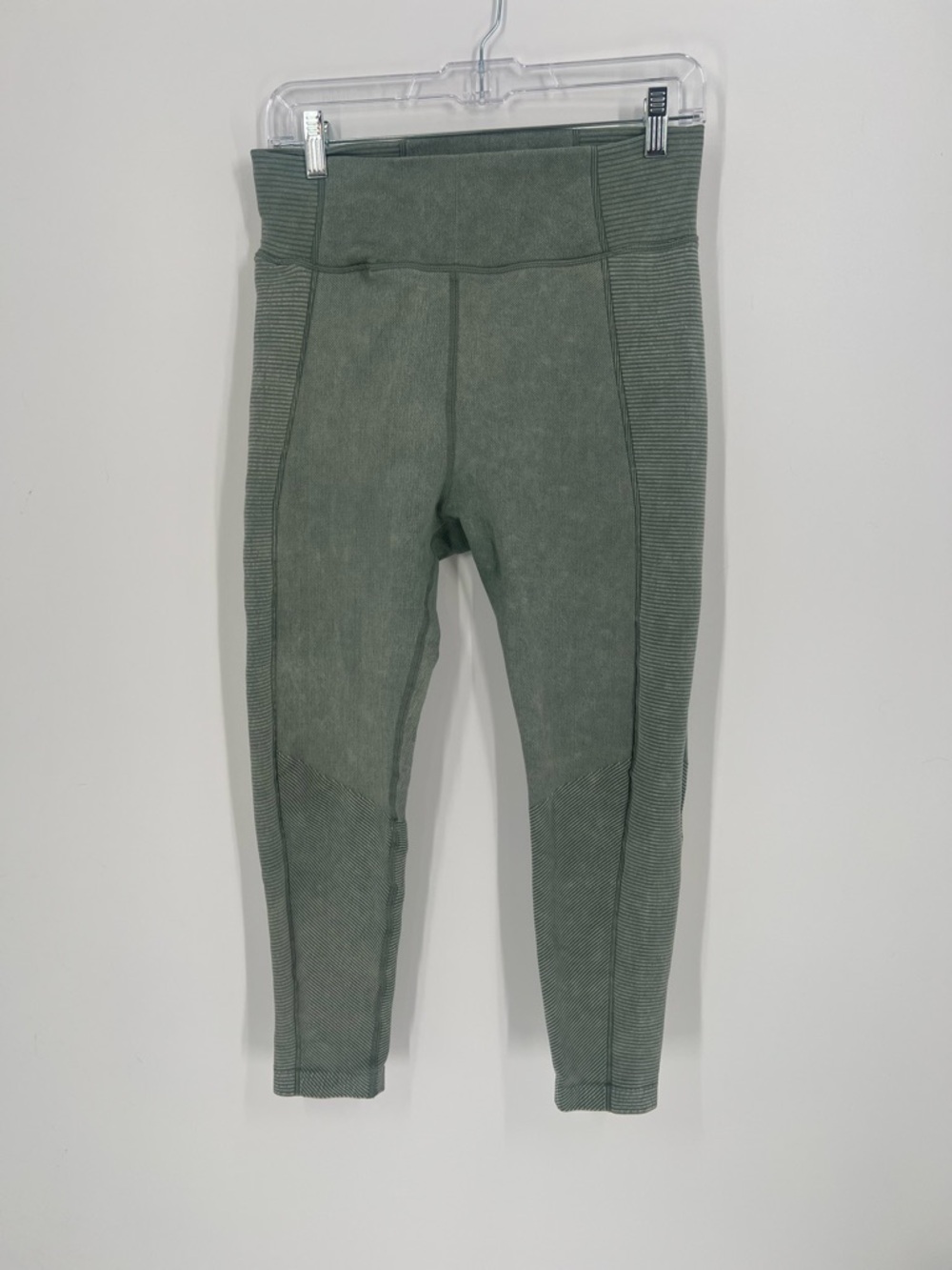 Offline by Aerie Women’s High Waisted Sage Green Textured Leggings Size XL